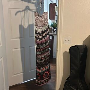 Billabong long dress size large. Strap or strapless.